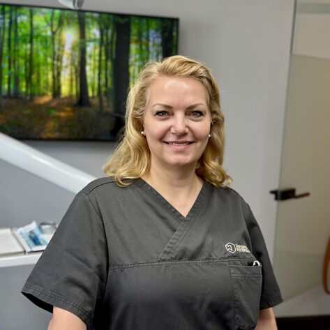 Oralchirurgin Dr. Anna Josten